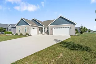 4133 Great Bridge Dr, DeForest, WI 53532 - Photo 2