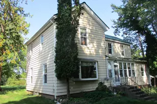 608 Lavalle St, Reedsburg, WI 53959 - Photo 2