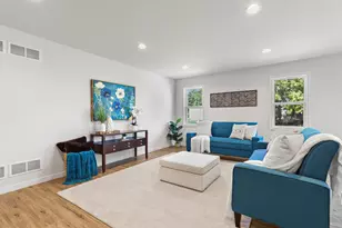 352 Dahlia Dr, Stoughton, WI 53589 - Photo 16