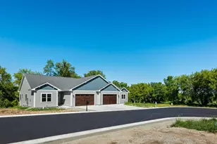 754 Kensington Dr, Ripon, WI 54971 - Photo 2