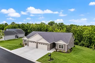 730 Kensington Dr, Ripon, WI 54971 - Photo 2