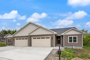 730 Kensington Dr, Ripon, WI 54971 - Photo 4