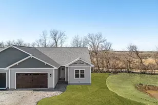 742 Kensington Dr, Ripon, WI 54971 - Photo 4