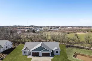 742 Kensington Dr, Ripon, WI 54971 - Photo 38