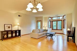 2233 Luann Ln, Madison, WI 53713 - Photo 8