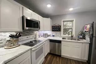 904 Dodgeville St, Highland, WI 53543 - Photo 4