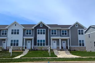 6882 Belle Fontaine Blvd, Middleton, WI 53562 - Photo 2