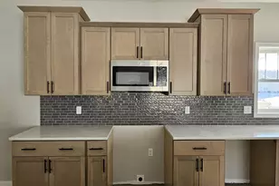 3717 Newcastle Dr, Janesville, WI 53546 - Photo 2