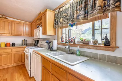 252 Dogwood Lane, Wisconsin Dells, WI 53965 - Photo 10