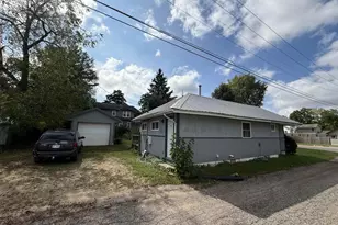 712 Vine St, Wisconsin Dells, WI 53965 - Photo 10