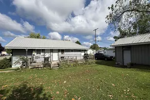 712 Vine St, Wisconsin Dells, WI 53965 - Photo 8