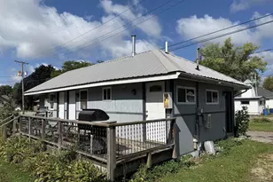 712 Vine St, Wisconsin Dells, WI 53965 - Photo 4