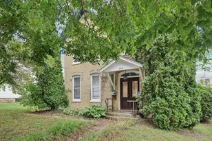 208 W Pleasant St, Portage, WI 53901 - Photo 68