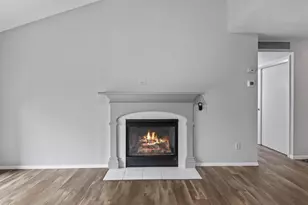 3114 Creekview Dr, Middleton, WI 53562 - Photo 6