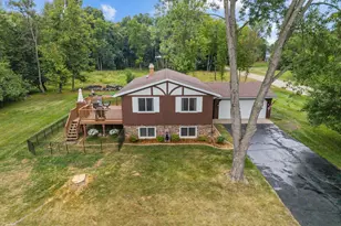 570 Sherwood Ln, Green Lake, WI 54941 - Photo 4