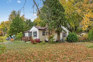 507 Falcon Cir, Monona, WI 53716 - Photo 4