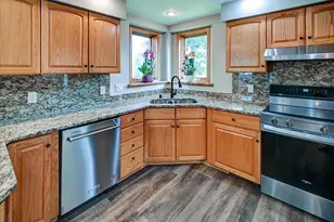 1822 Cobblestone Ct, Sun Prairie, WI 53590 - Photo 12