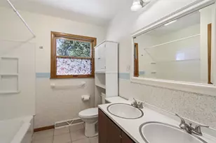 405 Meadow Wood Dr, Mount Horeb, WI 53572 - Photo 14