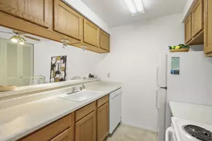 4318 Melody Ln, Madison, WI 53704 - Photo 14