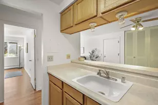 4318 Melody Ln, Madison, WI 53704 - Photo 12