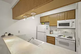 4318 Melody Ln, Madison, WI 53704 - Photo 16