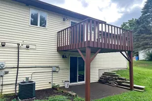 513 Village Dr, Belleville, WI 53508 - Photo 16