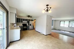 513 Village Dr, Belleville, WI 53508 - Photo 6