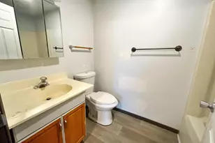 513 Village Dr, Belleville, WI 53508 - Photo 12