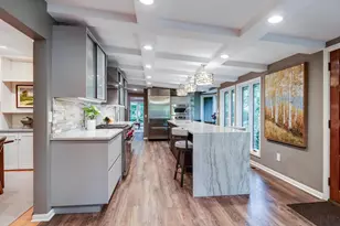 208 Saratoga Cir, Madison, WI 53705 - Photo 14