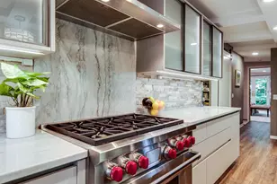 208 Saratoga Cir, Madison, WI 53705 - Photo 18