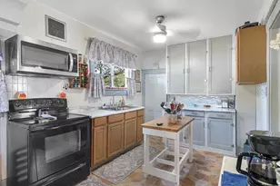 1749 Forest Ave, Beloit, WI 53511 - Photo 16