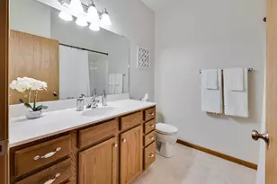 5831 Lupine Ln, Madison, WI 53718 - Photo 16