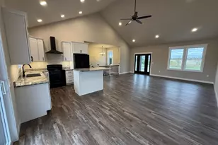 192 Antoine St, Mineral Point, WI 53565 - Photo 10