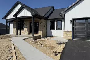 192 Antoine St, Mineral Point, WI 53565 - Photo 2