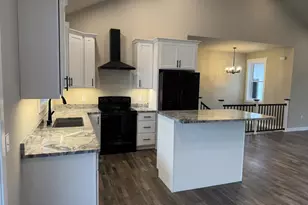 192 Antoine St, Mineral Point, WI 53565 - Photo 16