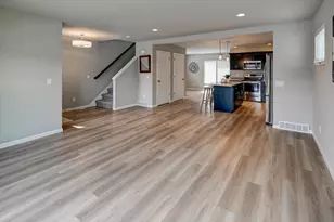 6567 Prairie Wood Dr, Mcfarland, WI 53558 - Photo 12