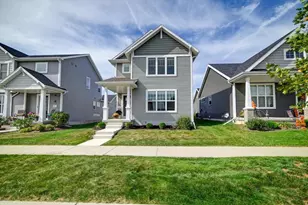 6567 Prairie Wood Dr, Mcfarland, WI 53558 - Photo 2