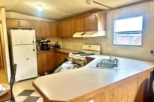 903 Moore St, Baraboo, WI 53913 - Photo 12