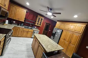 465 Galena St, Benton, WI 53807 - Photo 4