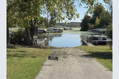 N5701 Lakeview Drive, Green Lake, WI 54941 - Photo 2