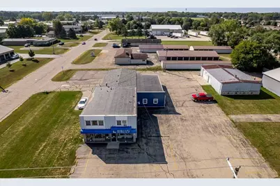 1150 E Inman Parkway, Beloit, WI 53511 - Photo 4