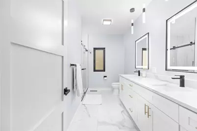 383 Oakbrook Drive, Wisconsin Dells, WI 53965 - Photo 18