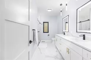 383 Oakbrook Dr, Wisconsin Dells, WI 53965 - Photo 18