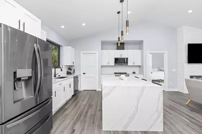 383 Oakbrook Drive, Wisconsin Dells, WI 53965 - Photo 8