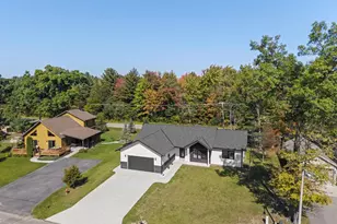 383 Oakbrook Dr, Wisconsin Dells, WI 53965 - Photo 56