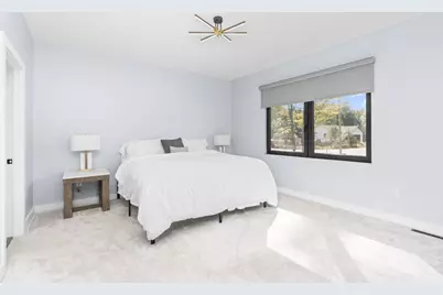 383 Oakbrook Drive, Wisconsin Dells, WI 53965 - Photo 16