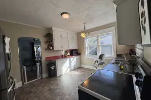 412 Columbia St, Horicon, WI 53032 - Photo 12