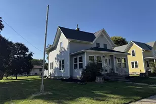 412 Columbia St, Horicon, WI 53032 - Photo 2