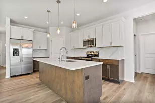 166 S 8 Street, Janesville, WI 53536 - Photo 6