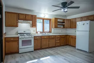 N11898 County Rd G, Necedah, WI 54646 - Photo 4